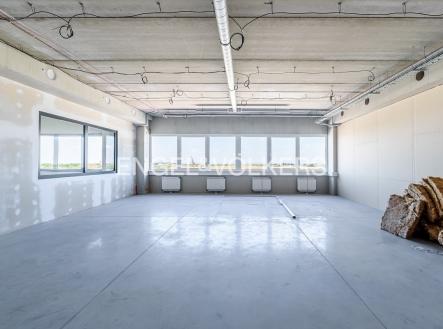 Pronájem komerčního objektu, jiný, 5 000 m²