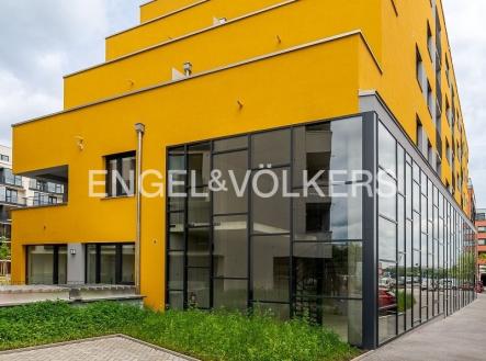 Pronájem obchodní prostor, 110 m²