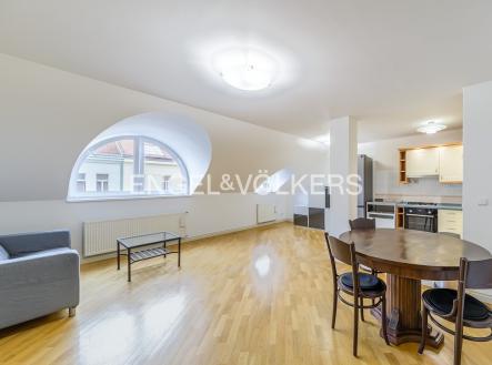 Pronájem bytu, 3+kk, 98 m²