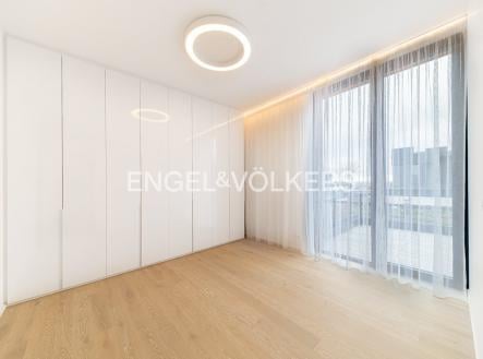 Pronájem bytu, 4+kk, 125 m²