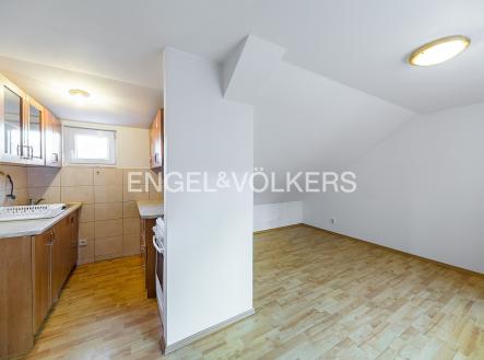 Pronájem bytu, 1+kk, 30 m²