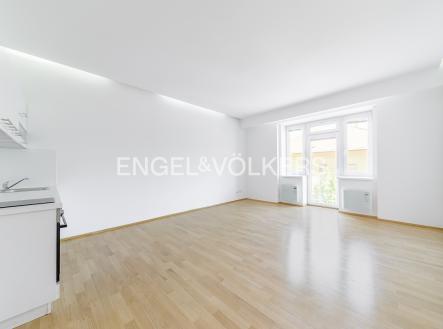 Pronájem bytu, 1+kk, 38 m²