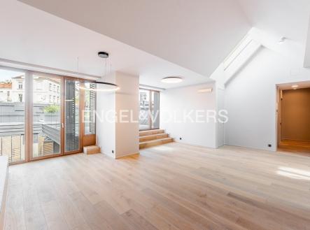 Pronájem bytu, 4+kk, 168 m²