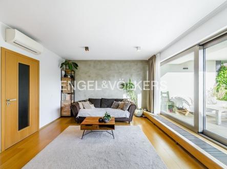 Pronájem bytu, 2+kk, 72 m²