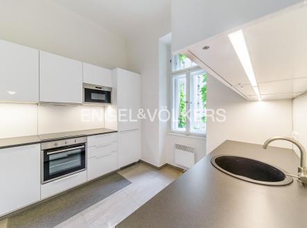 Pronájem bytu, 3+kk, 87 m²