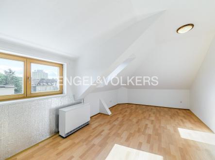 Pronájem bytu, 1+kk, 34 m²