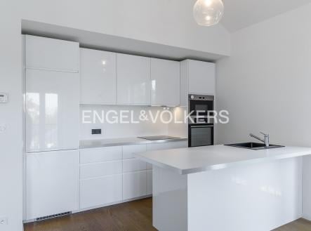 Pronájem bytu, 3+kk, 86 m²