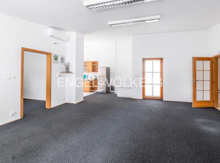 Pronájem kanceláře, 123 m²