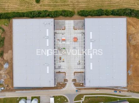 Pronájem komerčního objektu, sklad, 63 500 m²