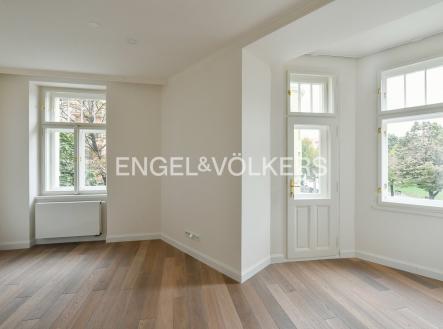 Pronájem bytu, 4+kk, 118 m²