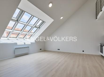 Pronájem bytu, 2+kk, 74 m²