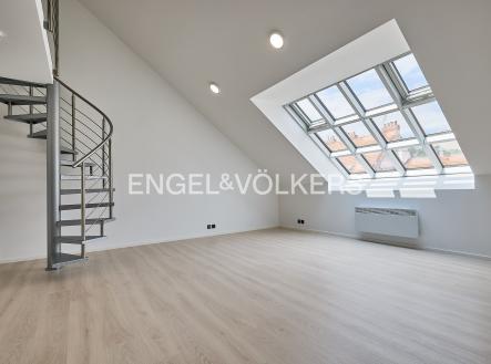 Pronájem bytu, 2+kk, 74 m² obrázek