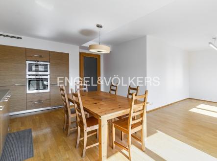 Pronájem bytu, 4+kk, 102 m²