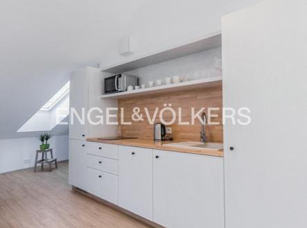 Pronájem bytu, 2+kk, 69 m²