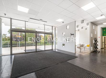 Pronájem obchodní prostor, 95 m²