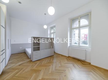 Pronájem bytu, 1+kk, 32 m²