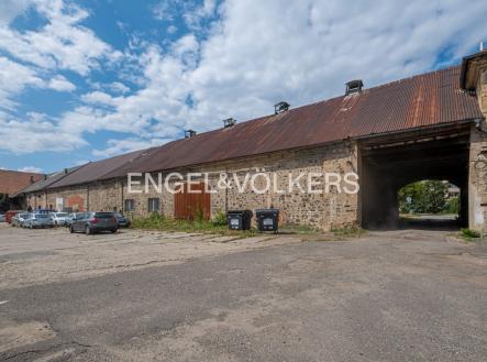 Pronájem komerčního objektu, sklad, 483 m²