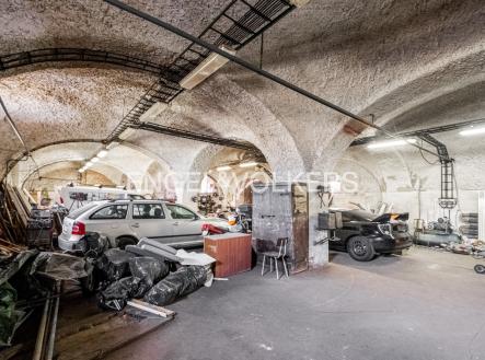 Pronájem komerčního objektu, sklad, 483 m²