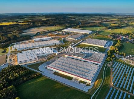 Pronájem komerčního objektu, sklad, 33 800 m²