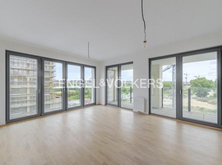 Pronájem bytu, 2+kk, 63 m²