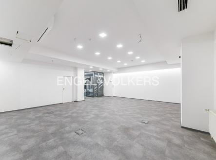 Pronájem - obchodní prostor, 75 m²