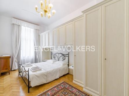 Pronájem bytu, 3+kk, 69 m²