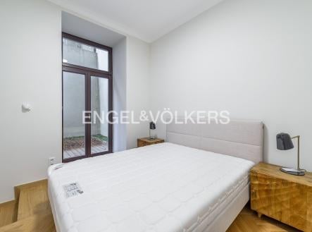 Pronájem bytu, 3+kk, 90 m²