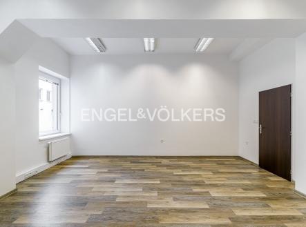 Pronájem kanceláře, 28 m²