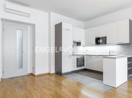 Pronájem bytu, 2+kk, 71 m²