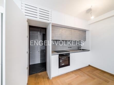 Pronájem bytu, 4+kk, 120 m²