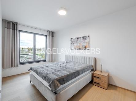 Pronájem bytu, 3+kk, 87 m²