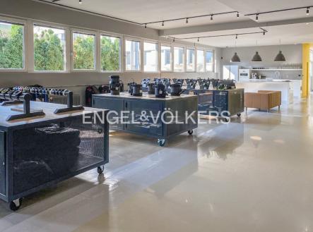 Pronájem obchodní prostor, 266 m²