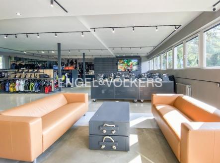 Pronájem obchodní prostory, 266 m²