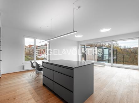 Pronájem bytu, 4+kk, 134 m²