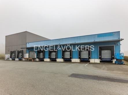 Pronájem komerčního objektu, sklad, 3 527 m²