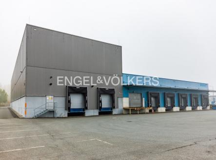 Pronájem komerčního objektu, sklad, 3 527 m²