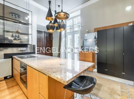 Pronájem bytu, 4+1, 145 m²