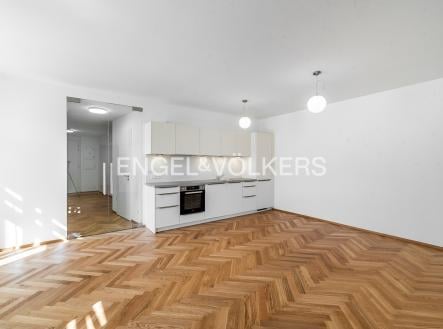 Pronájem bytu, 3+kk, 92 m²