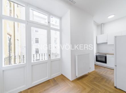 Pronájem bytu, 1+kk, 33 m²