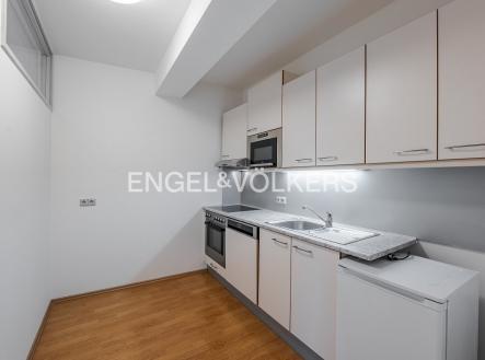 Pronájem bytu, 2+kk, 83 m²