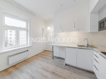 Pronájem bytu, 1+kk, 18 m² obrázek