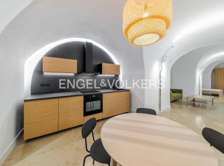 Pronájem bytu, 1+kk, 71 m²