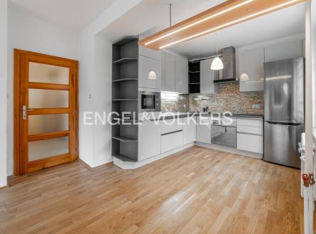 Pronájem bytu, 3+kk, 64 m²