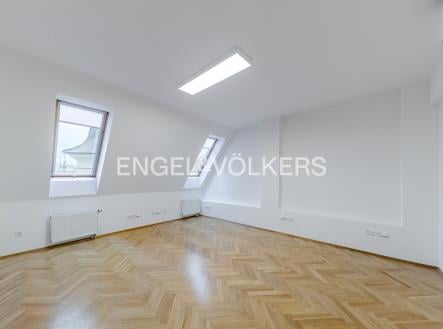 Pronájem bytu, 4+kk, 120 m²