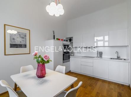 Pronájem bytu, 2+kk, 76 m²