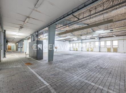 Pronájem komerčního objektu, sklad, 1 218 m²