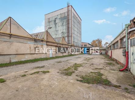 Pronájem komerčního objektu, sklad, 13 240 m²
