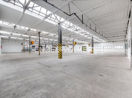 Pronájem komerčního objektu, sklad, 1 195 m²