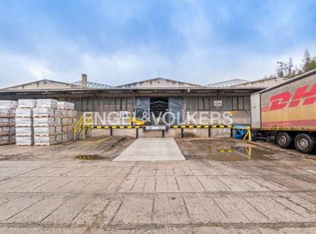 Pronájem - komerční objekt, sklad, 30 000 m²