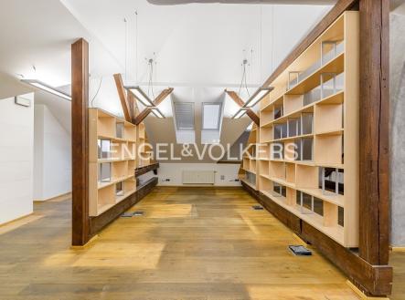 Pronájem kanceláře, 156 m²